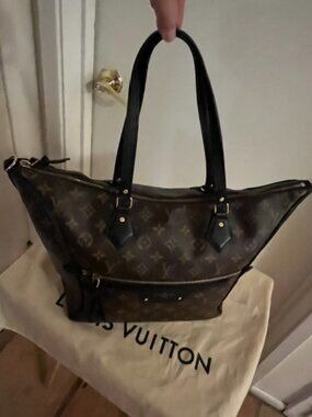 Authentic Louis Vuitton Tournelle MM Monogram Canvas Handbag, (neverfull size)